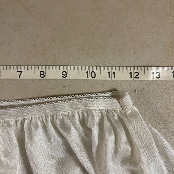 Vintage White Lace Half Slip Union Made 36/38 - Picture 5 of 7